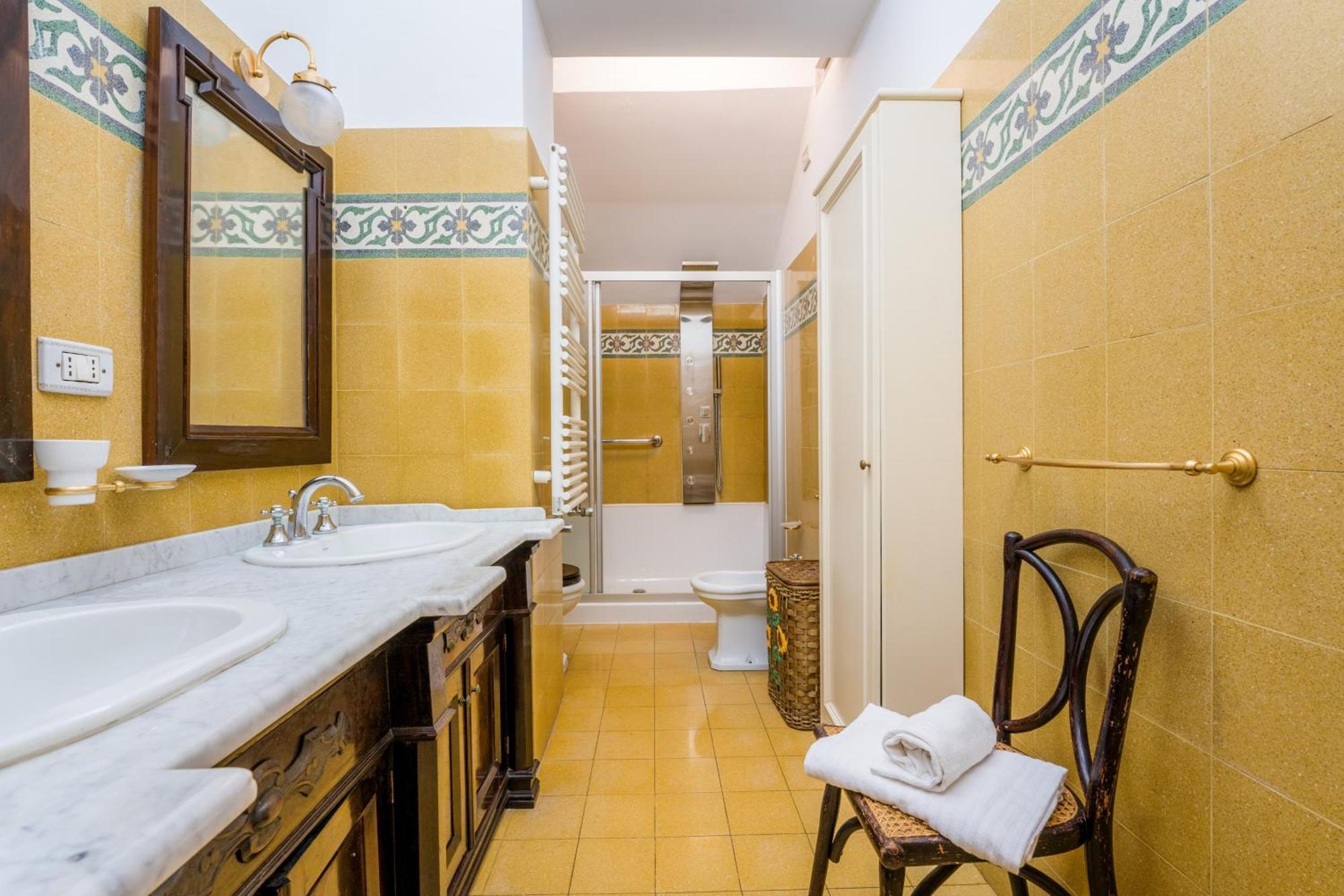 The British Corner, Cozy Loft With Garden 10 Min From Center * Rom