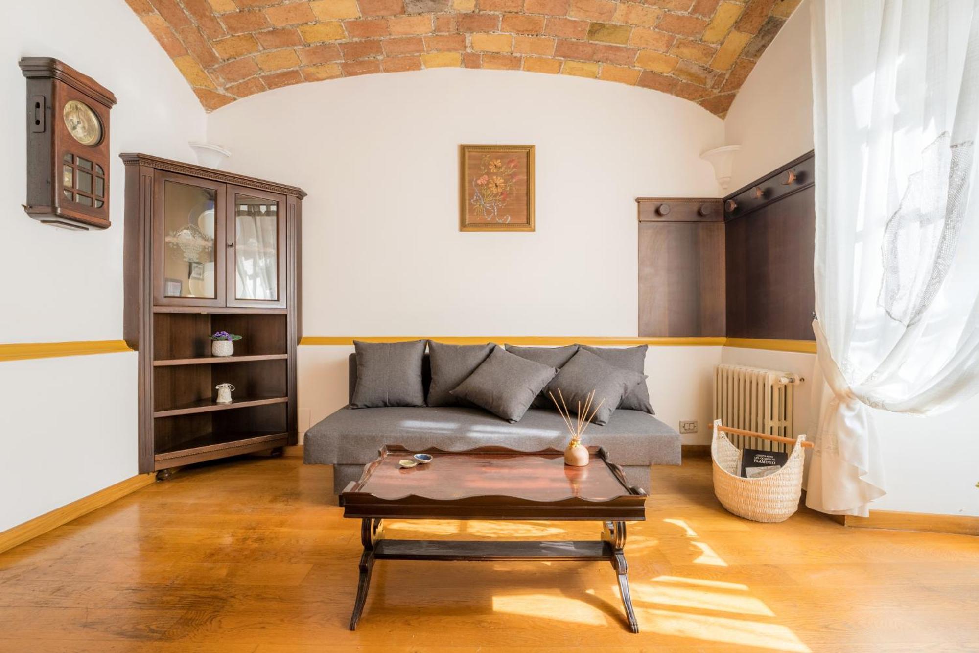Lejlighed The British Corner, Cozy Loft With Garden 10 Min From Center *
