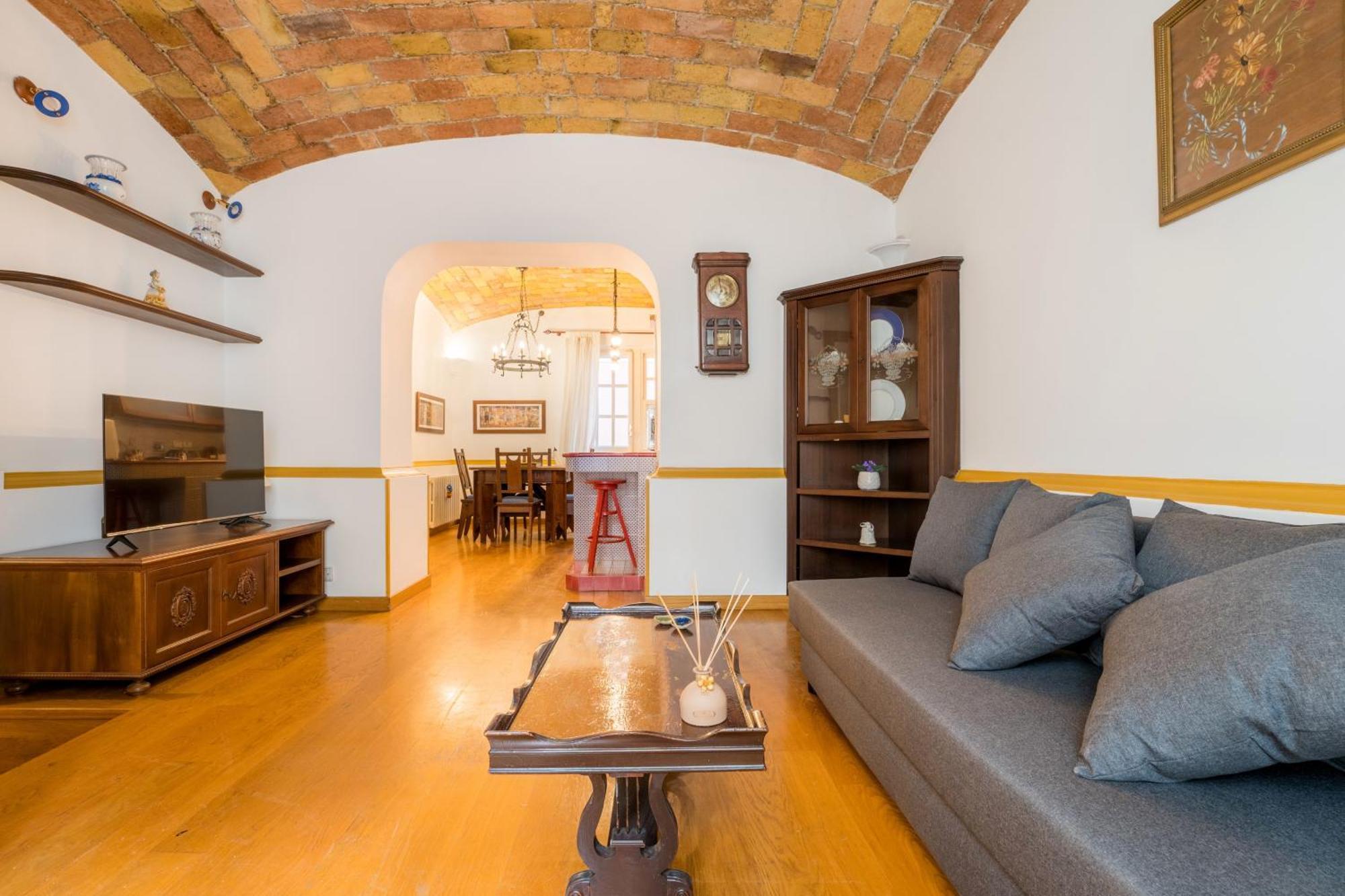The British Corner, Cozy Loft With Garden 10 Min From Center * Rom