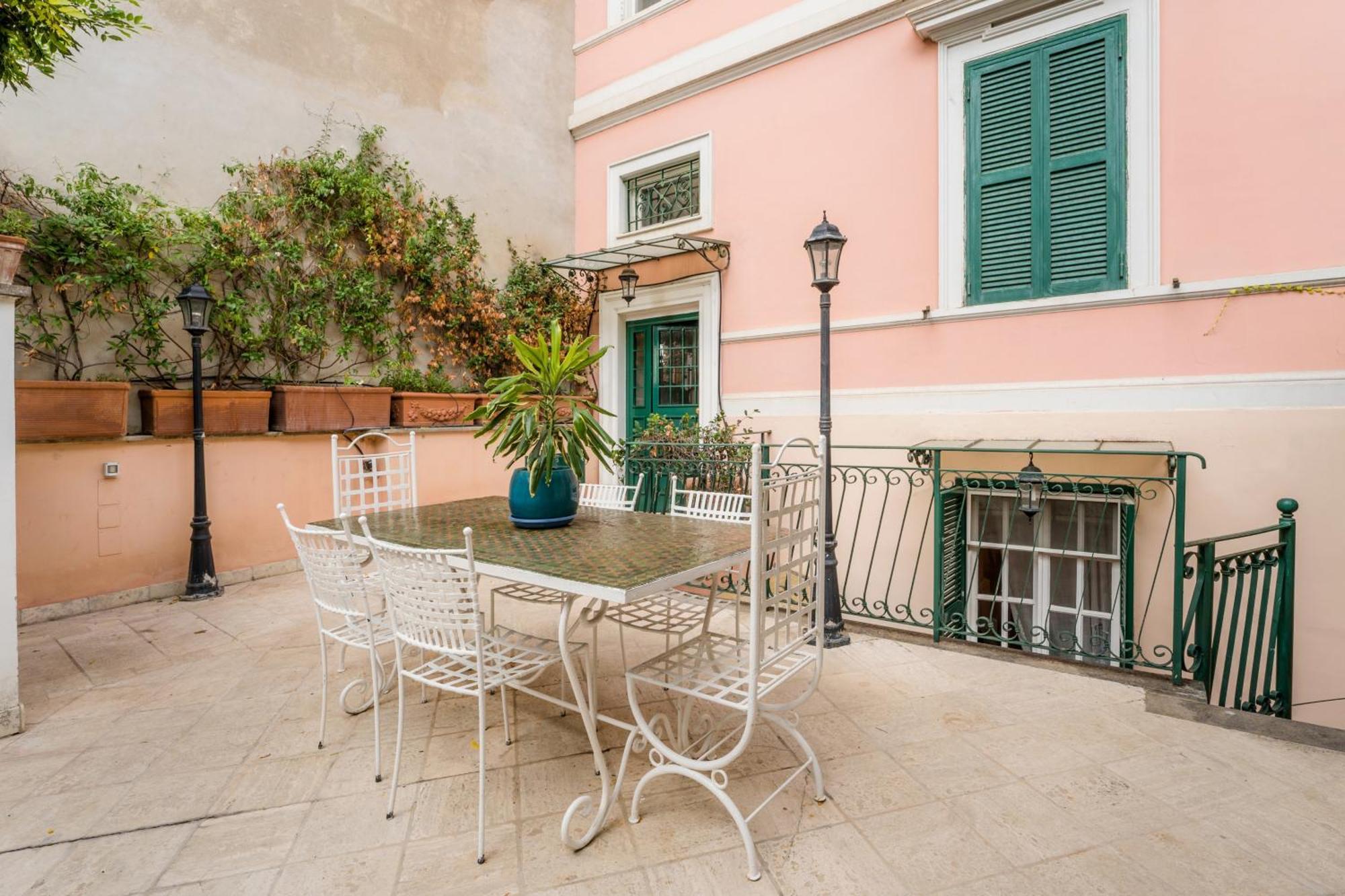 The British Corner, Cozy Loft With Garden 10 Min From Center Lejlighed *